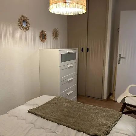 2 Pieces Avec Garage - - Fr-1-251-884